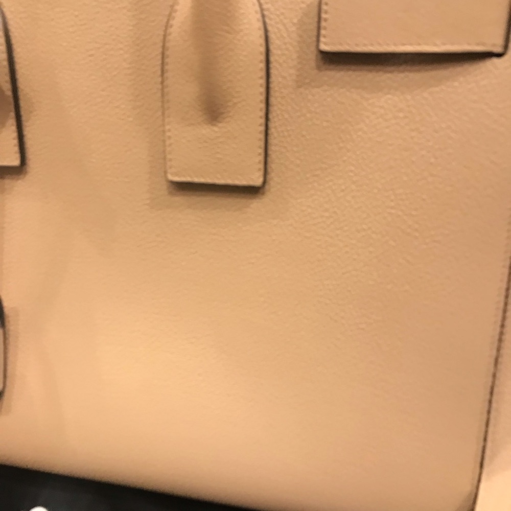 YSL GRAINED LEATHER SAC DE JOUR ALMOST NEW - Picture 2 of 8